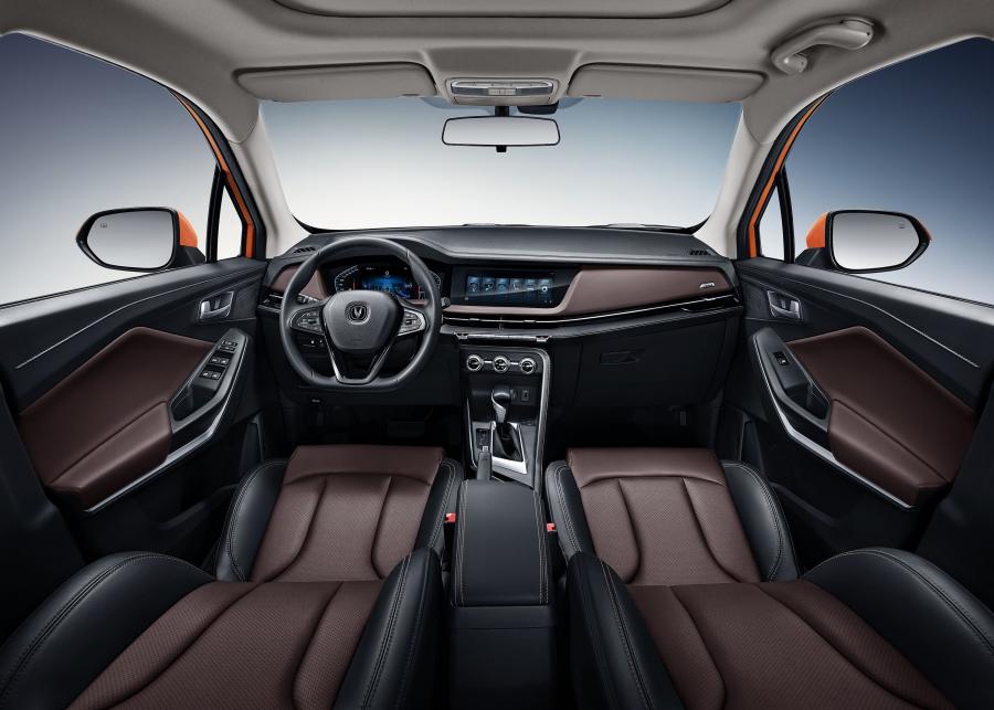 Торпедо ChangAn CS15 2019 года  (фото 8 из 19)